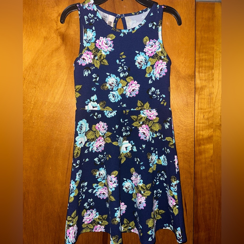 2 girls dresses